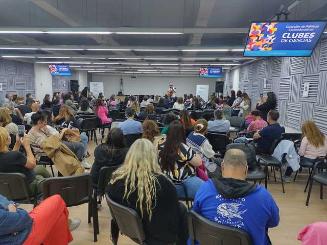 Mundo Nuevo en el Primer Encuentro Provincial de Clubes de Ciencias Mundo Nuevo en el Primer Encuentro Provincial de Clubes de Ciencias