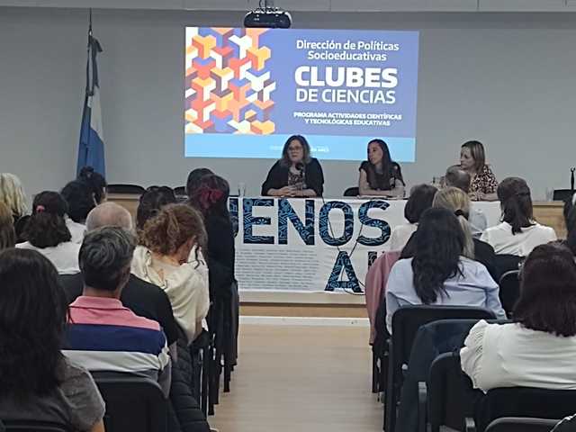 Mundo Nuevo en el Primer Encuentro Provincial de Clubes de Ciencias Mundo Nuevo en el Primer Encuentro Provincial de Clubes de Ciencias