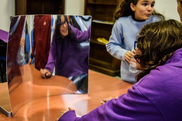 Taller "Del otro lado del espejo" en el Colegio Nacional