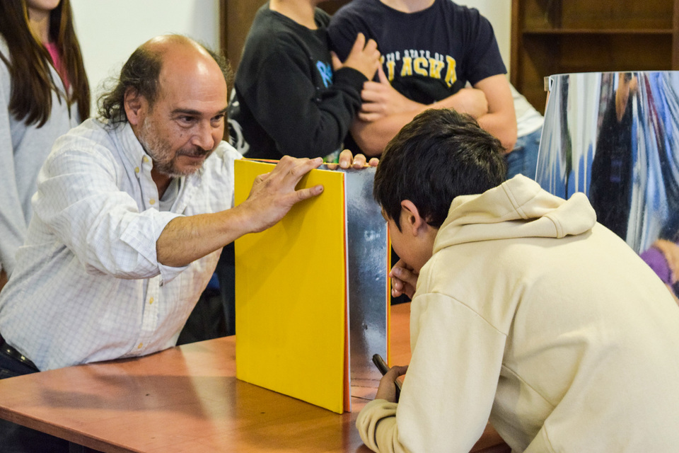 Taller "Del otro lado del espejo" en el Colegio Nacional