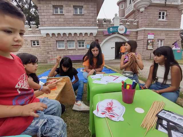 Mundo Nuevo UNLP en el festival "Elijo Crecer - Ciencia por Argentina"