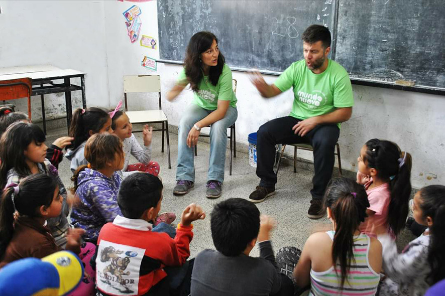 Mundo Nuevo en la Escuela